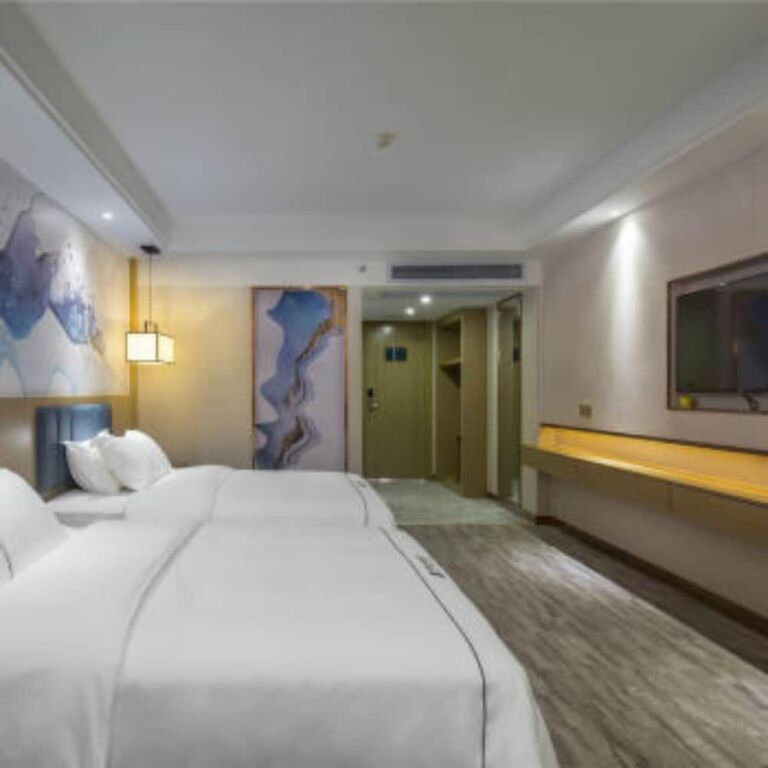 Гуйлинь: Wharton Brunel Hotel (Guilin Railway Station Vientiane City Branch)