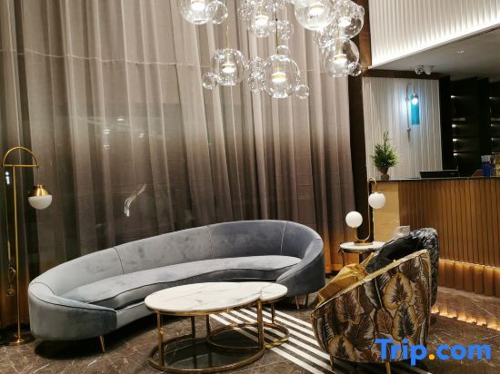 Харбин: Metropolo Jinjiang Hotel (Harbin Haxi High-speed Railway Station Wanda Plaza)