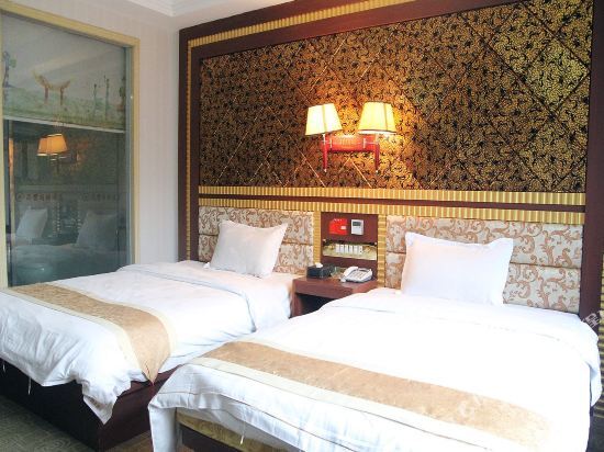 Чжуншань: Gaofeng Business Hotel