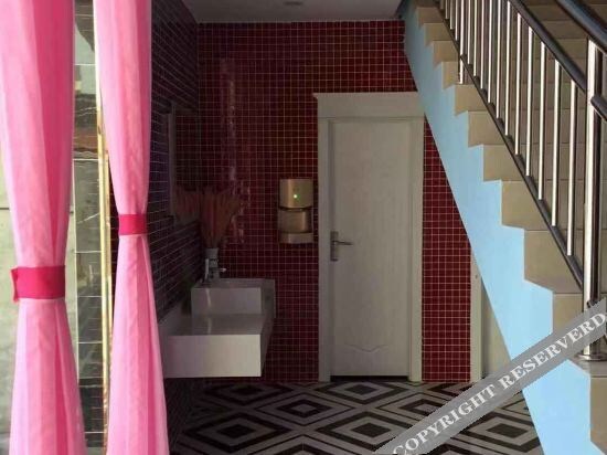 Дэхун: Bolian Theme Hotel
