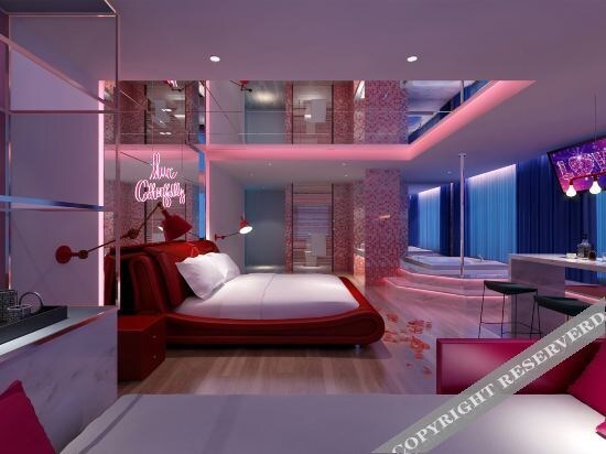 Дэхун: Bolian Theme Hotel