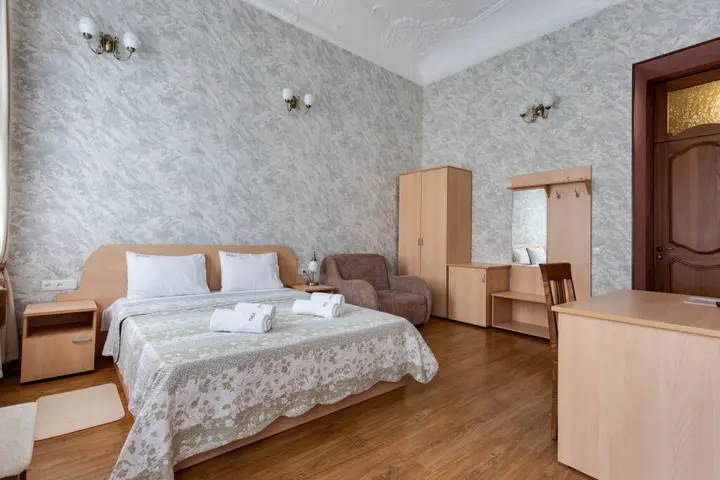 Евпатория: Меблированные комнаты DalaMar