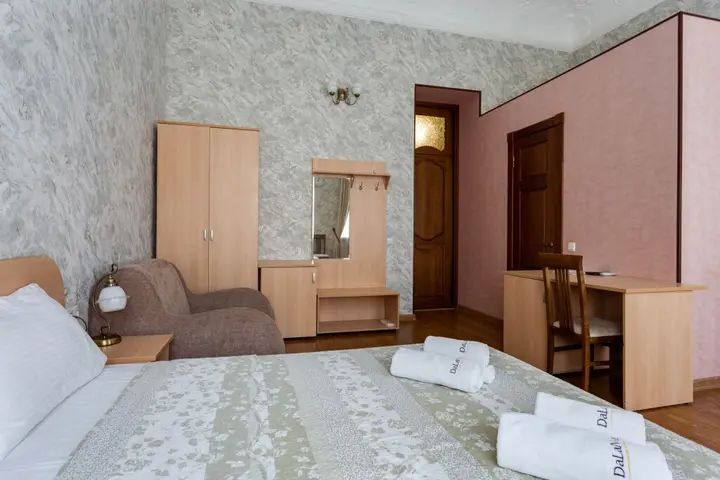 Евпатория: Меблированные комнаты DalaMar