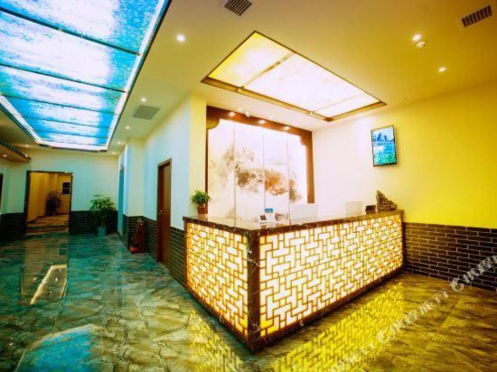 Яань: Hairui Hotel