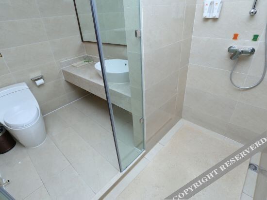 Neijiang: Vienna Hotel