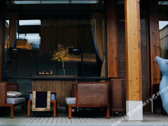 Линжи: Grand House Linzhi Tingyue