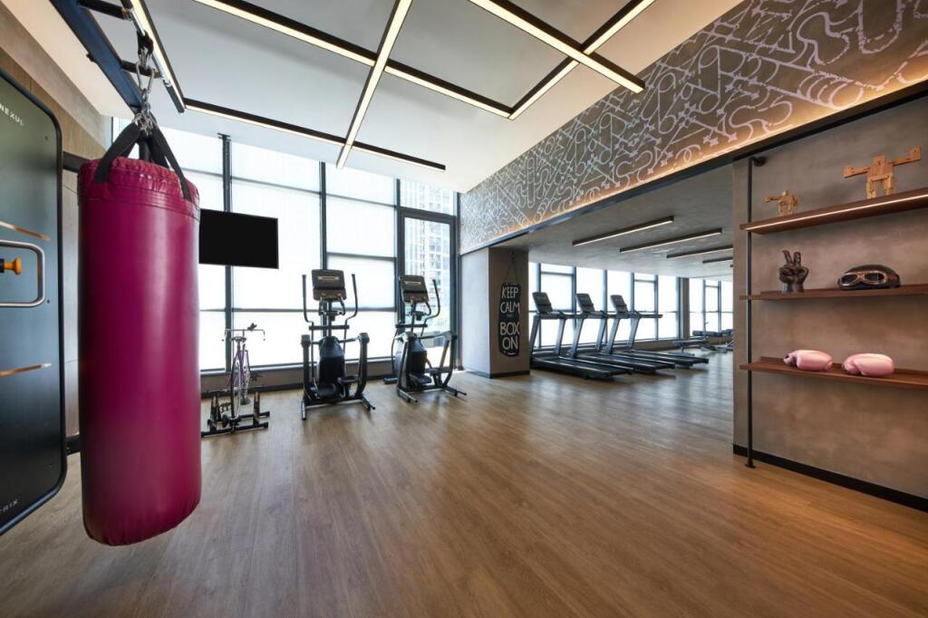 Шэньчжэнь: Moxy Shenzhen North Station