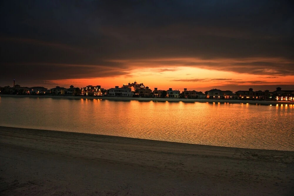 Дубай: The Palm Jumeirah Villas - Frond E