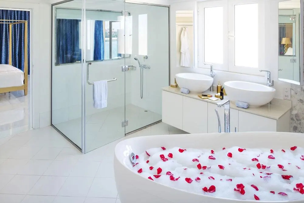 Дубай: The Palm Jumeirah Villas - Frond E