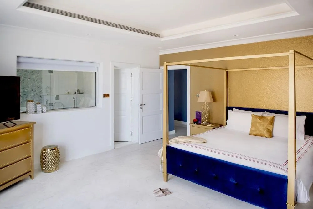 Дубай: The Palm Jumeirah Villas - Frond E