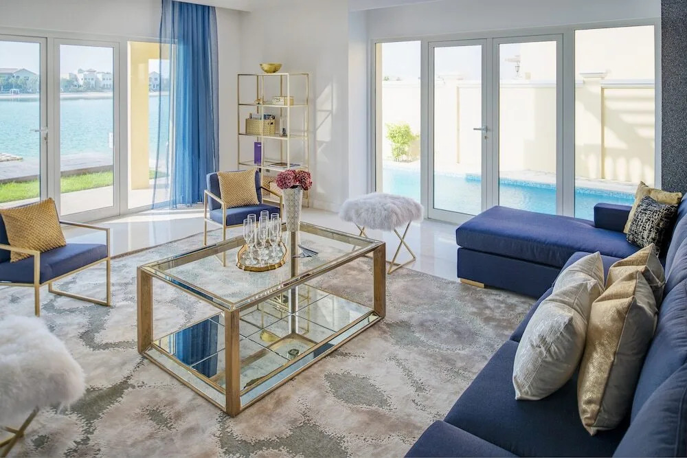 Дубай: The Palm Jumeirah Villas - Frond E