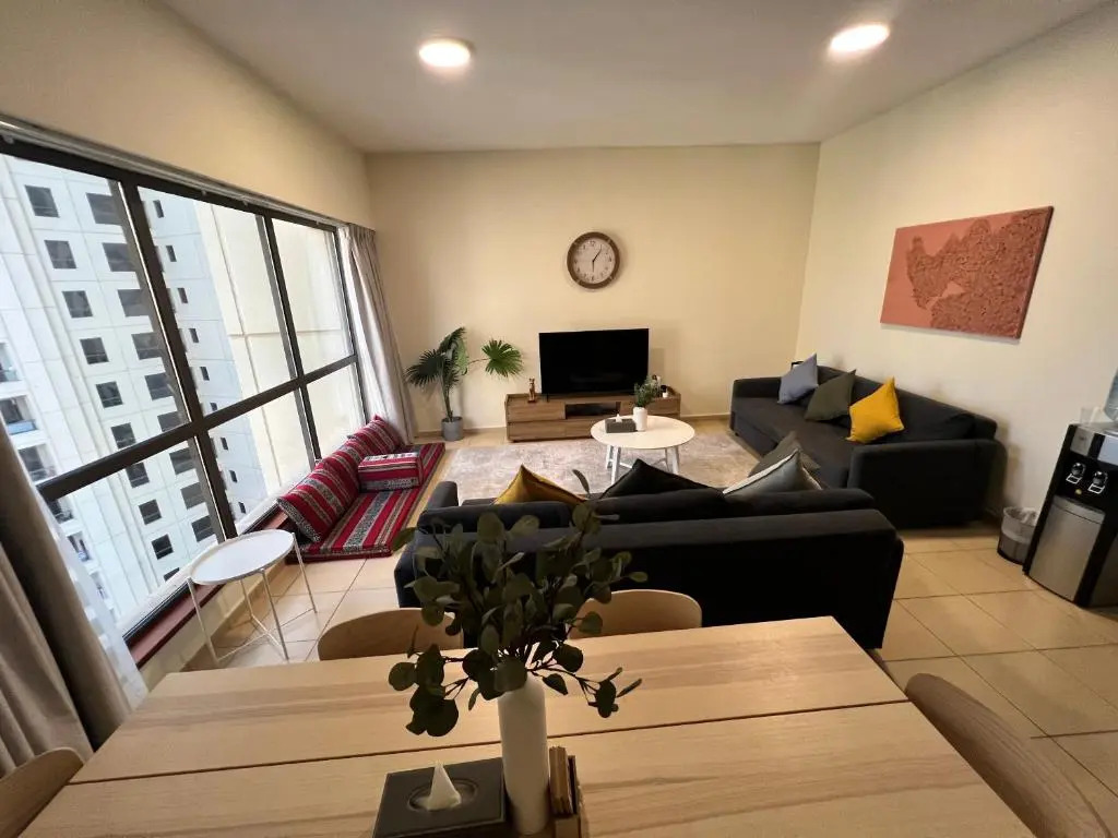 Дубай: Apartamentyi Big Studio in Rimal at the Beach Jbr