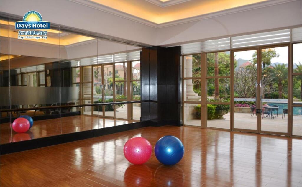 Хойчжоу: Days Hotel By Wyndham Logan City Huizhou