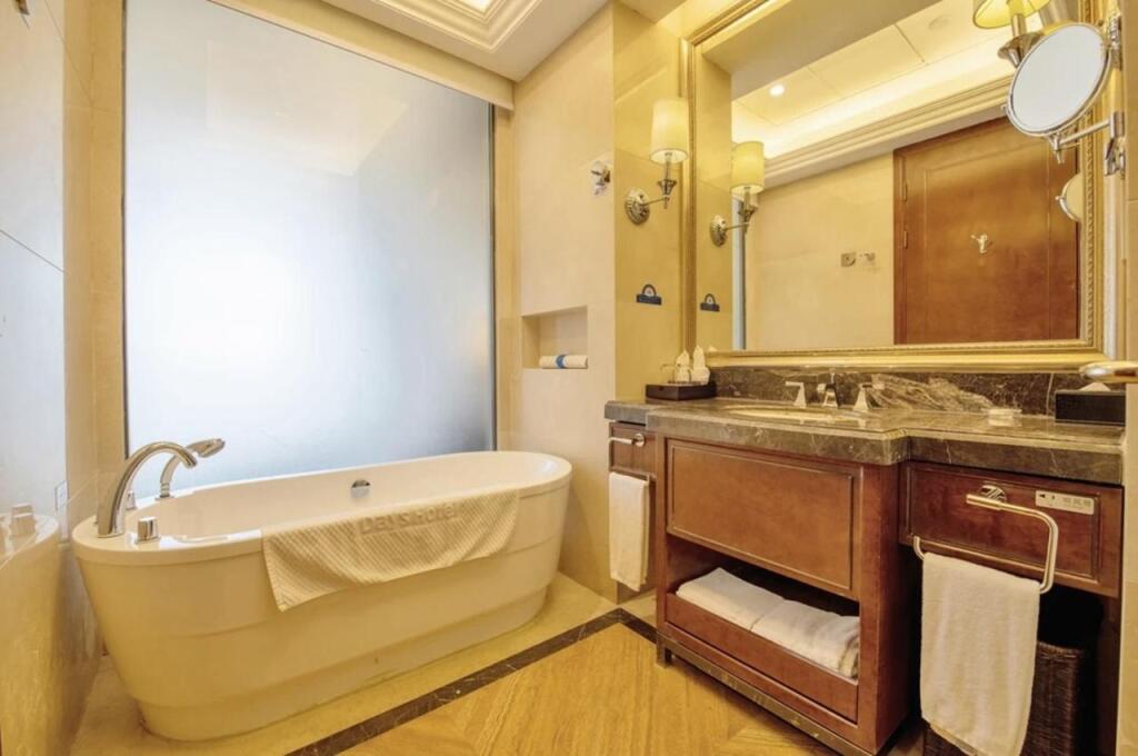 Хойчжоу: Days Hotel By Wyndham Logan City Huizhou