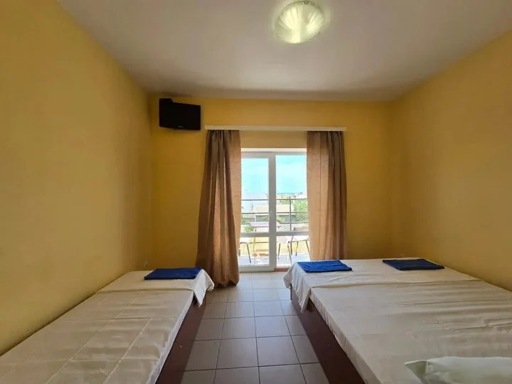 Заозерное: Pirat Hotel (Пират)