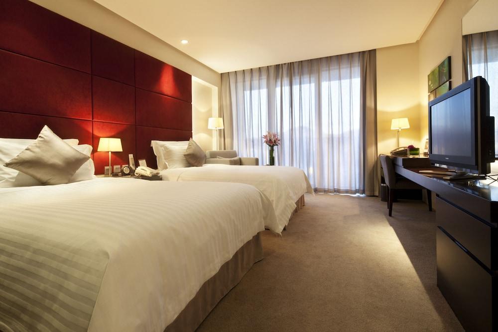 Далянь: Howard Johnson By Wyndham Parkland Hotel Dalian
