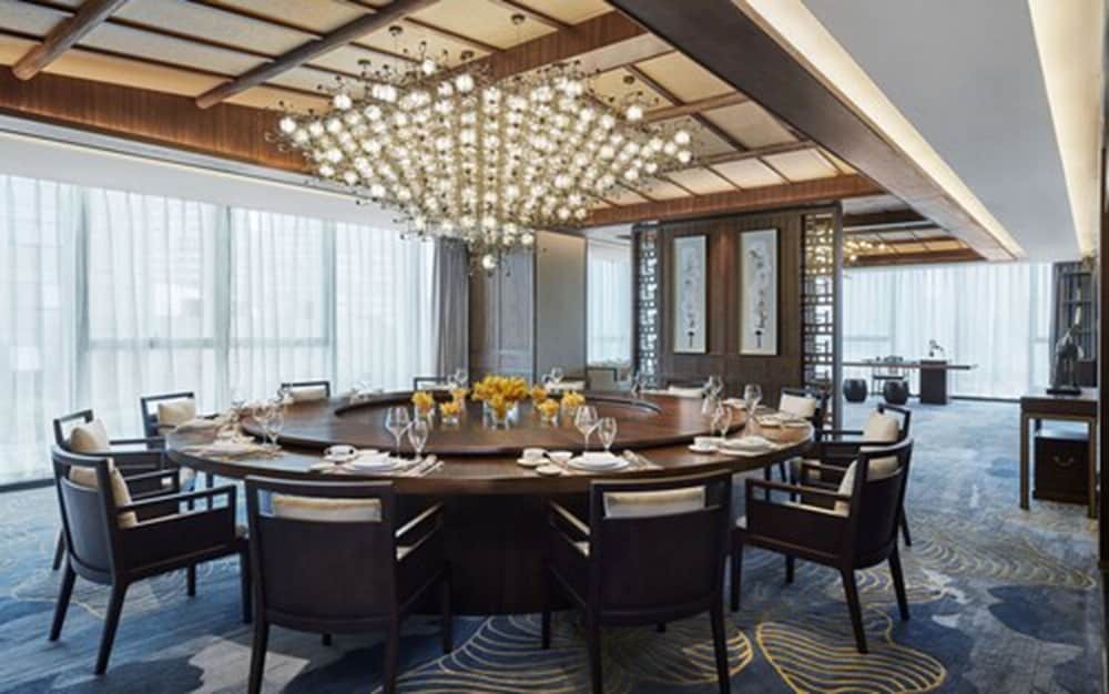 Куньмин: Delta Hotels by Marriott Kunming