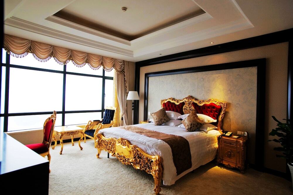 Ханчжоу: Longting New Century Qiandao Lake