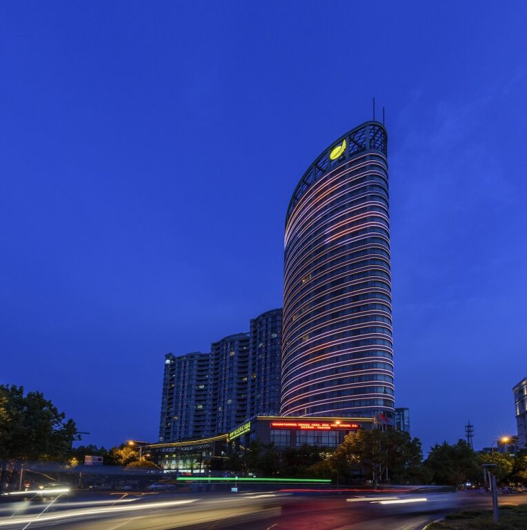 Ханчжоу: Longting New Century Qiandao Lake