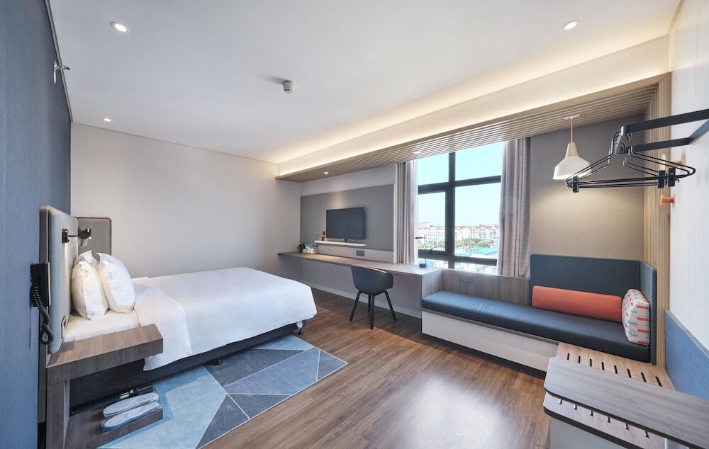 Шанхай: Holiday Inn Express Shanghai Hongqiao North, an IHG Hotel