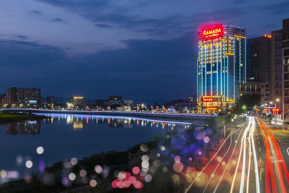 Хойчжоу: Ramada by Wyndham Huizhou Longmen
