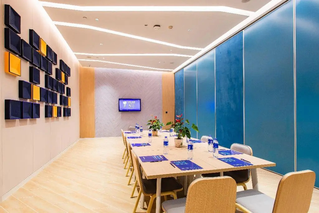 Джиангме: Holiday Inn Express Jiangmen Jianghai