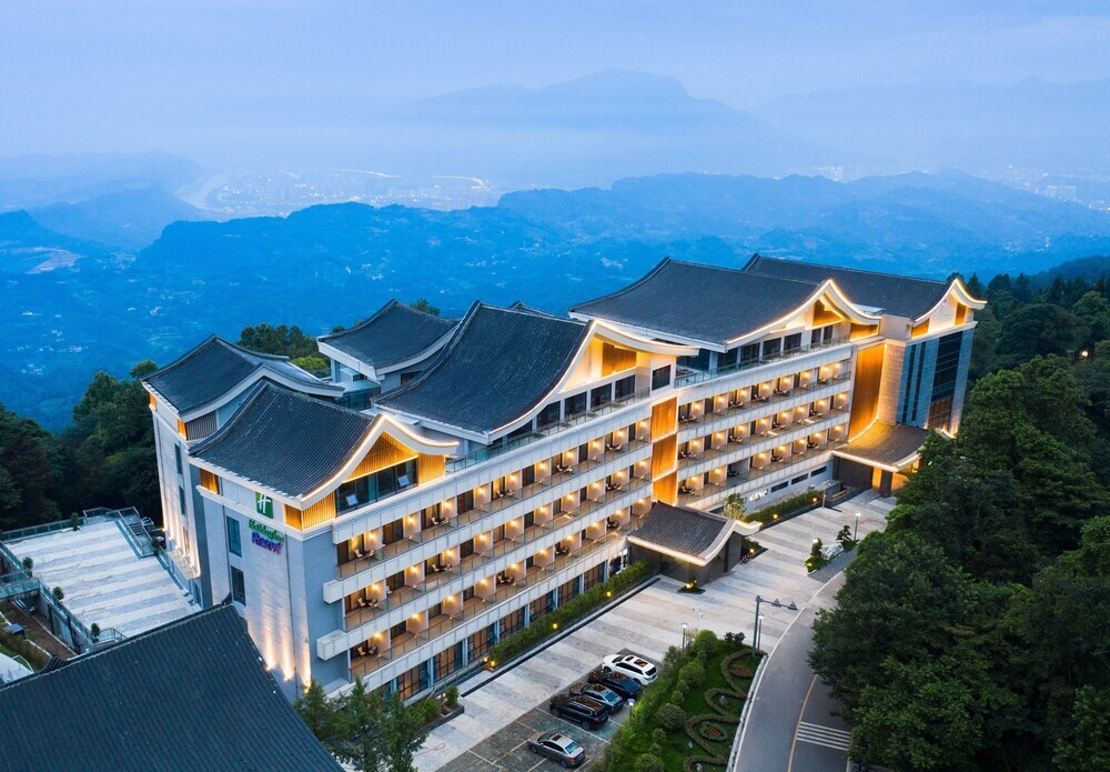 Яань: Holiday Inn Resort Mengding Mountain