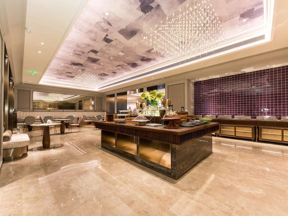 Хух-Хото: Mercure Hohhot Downtown