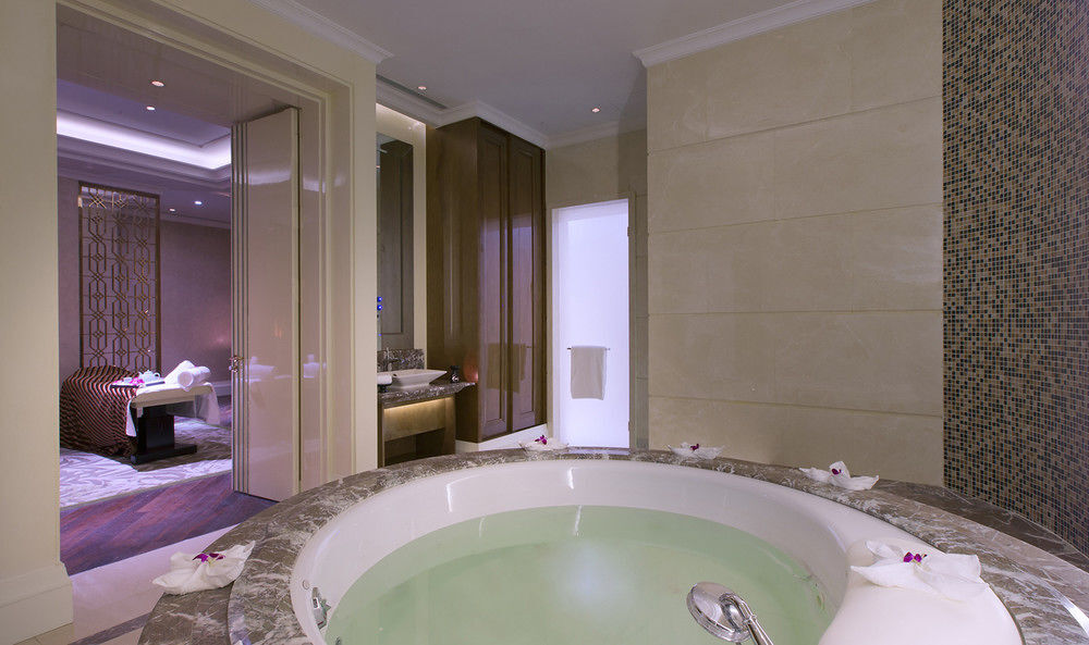 Ухань: Sheraton Grand Wuhan Hankou Hotel
