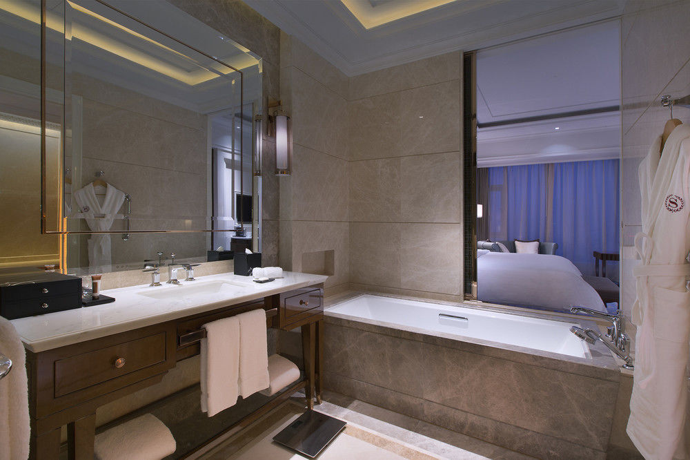 Ухань: Sheraton Grand Wuhan Hankou Hotel