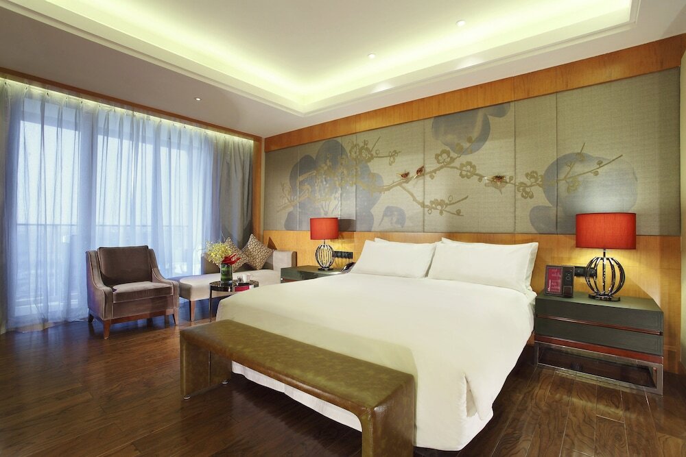 Чэнду: Crowne Plaza West