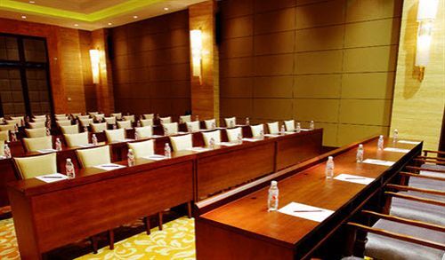 Синъи: Days Hotel & Suites Zhaozhuang Xingyi Resort