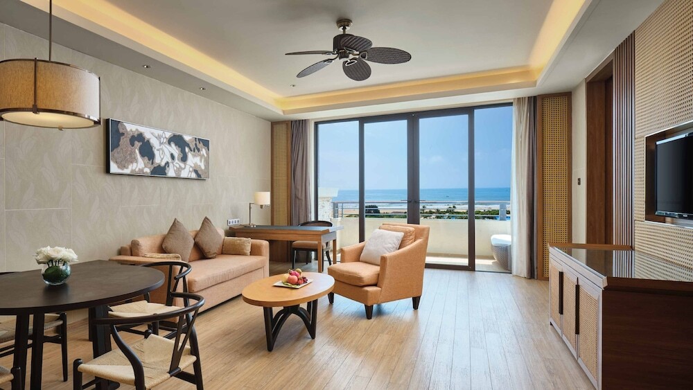 Янгиианг: Crowne Plaza Hailing Island