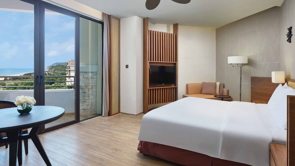 Янгиианг: Crowne Plaza Hailing Island