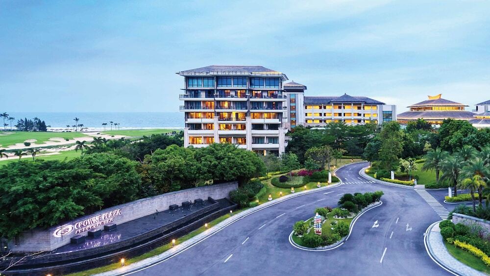 Янгиианг: Crowne Plaza Hailing Island