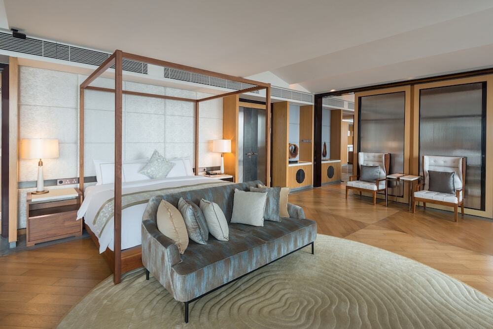 Янгиианг: Crowne Plaza Hailing Island