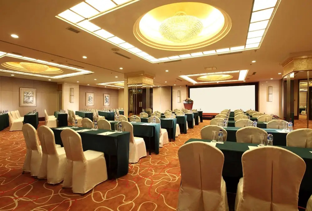 Шэньян: Ramada Plaza Shenyang City Center