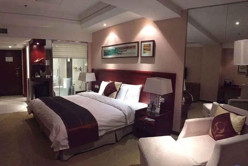 Шэньян: Ramada Plaza Shenyang City Center