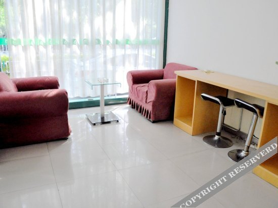 Уху: Qq Hotel