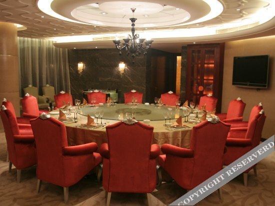 Тайчжоу: Jialuan International