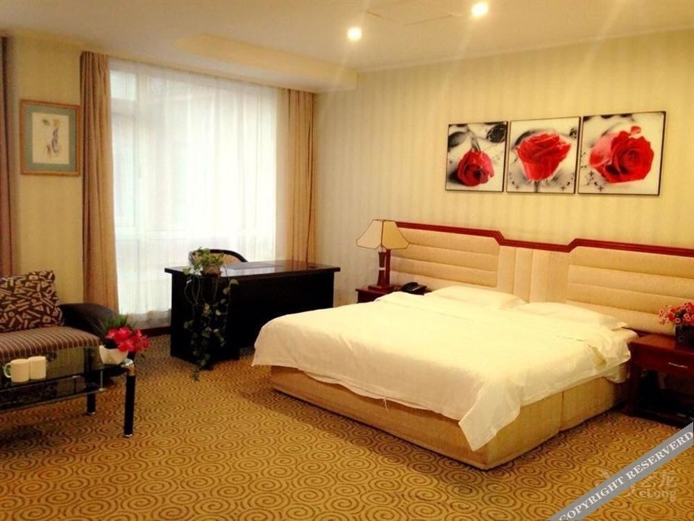 Шэньян: Yatai Hotel(Shenyang  Zhongjie,The Forbidden City)