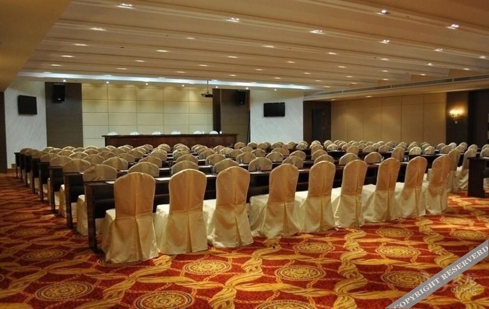 Шэньян: Yatai Hotel(Shenyang  Zhongjie,The Forbidden City)