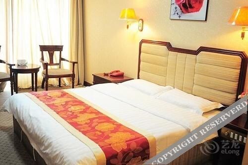 Шэньян: Yatai Hotel(Shenyang  Zhongjie,The Forbidden City)