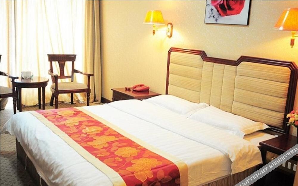 Шэньян: Yatai Hotel(Shenyang  Zhongjie,The Forbidden City)