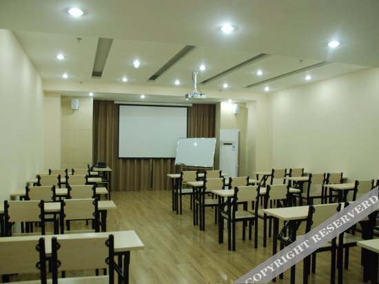 Вэйфан: Super 8 Hotel Changyi Zhongbai Branch