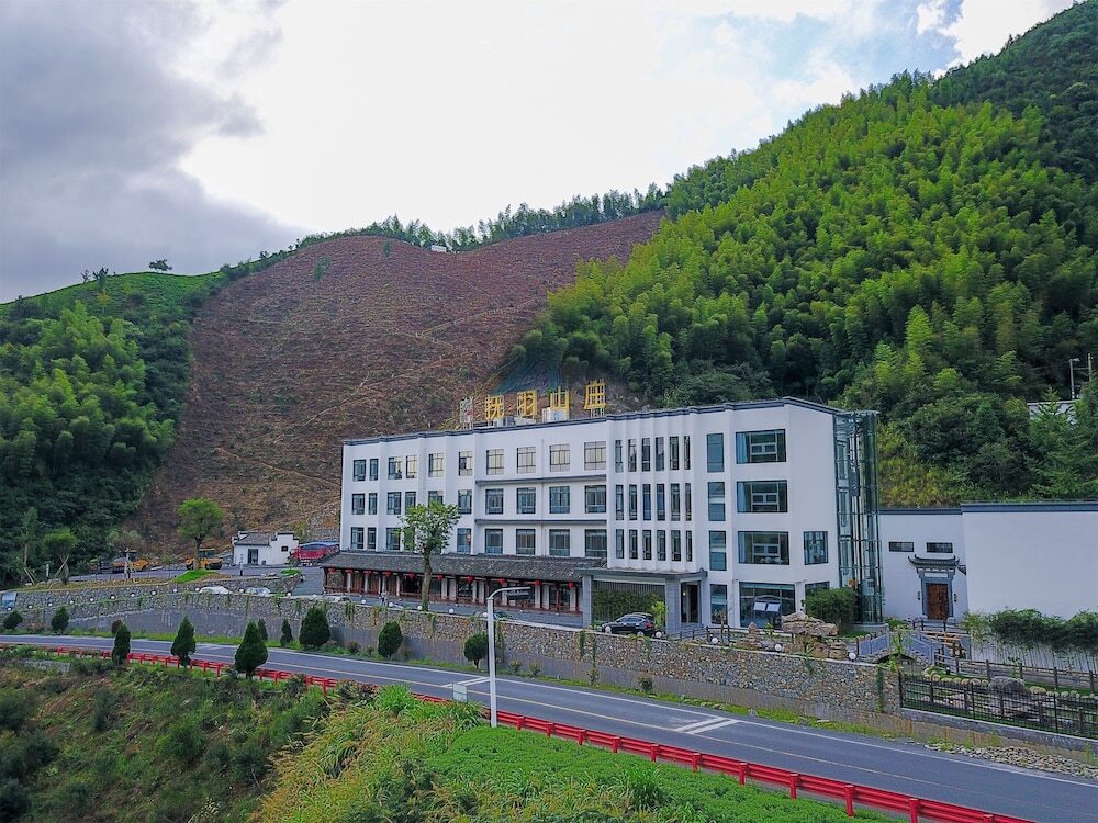 Хуаншань: Caresses Feather Mountain Villa