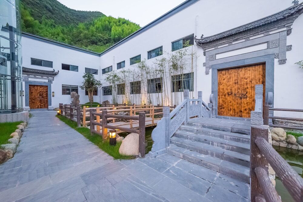 Хуаншань: Caresses Feather Mountain Villa