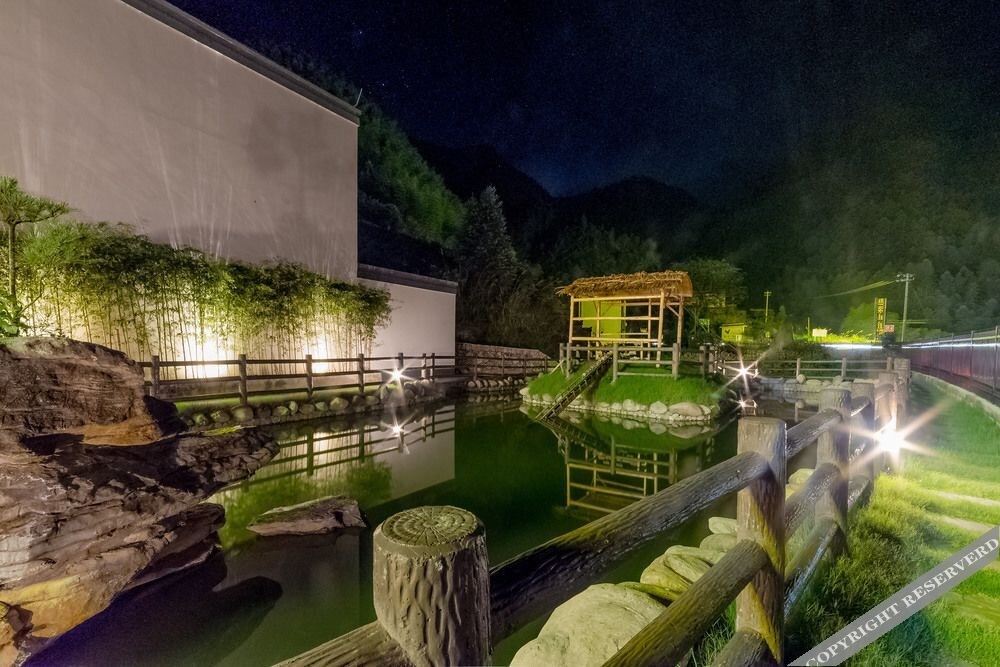 Хуаншань: Caresses Feather Mountain Villa
