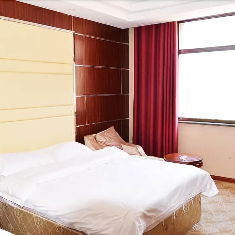 Чэндэ: Lingyun Holiday Hotel Weichang