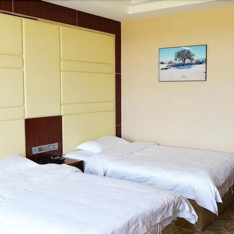 Чэндэ: Lingyun Holiday Hotel Weichang
